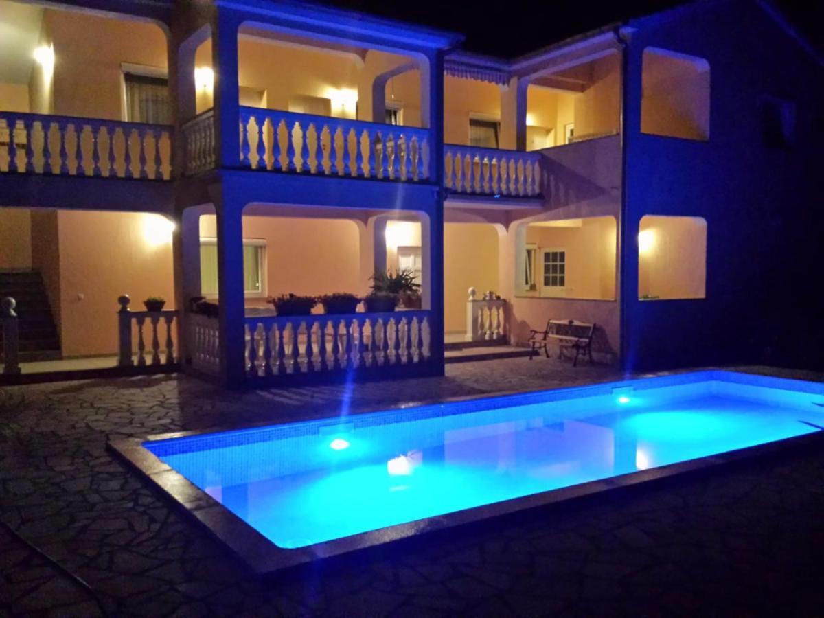Haus Delphin Apartment Porec Ngoại thất bức ảnh