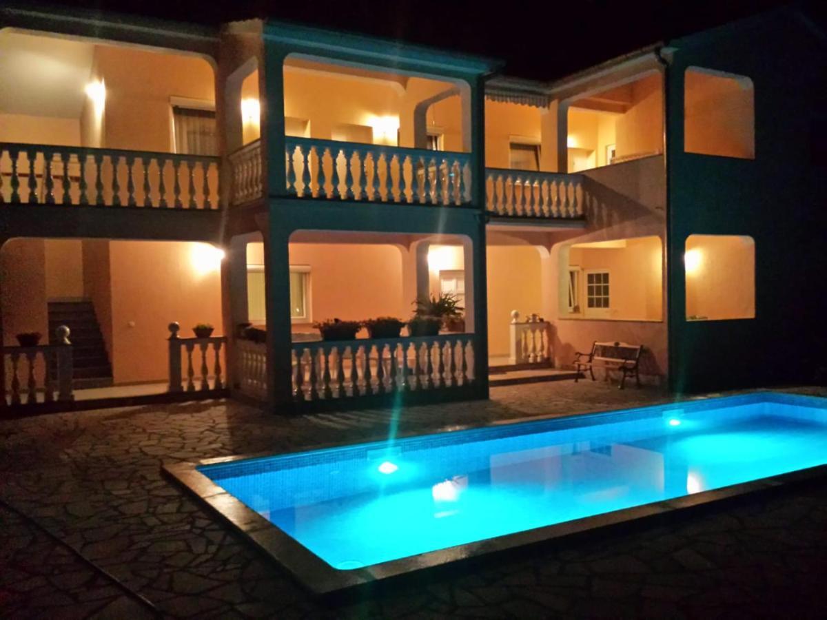 Haus Delphin Apartment Porec Ngoại thất bức ảnh