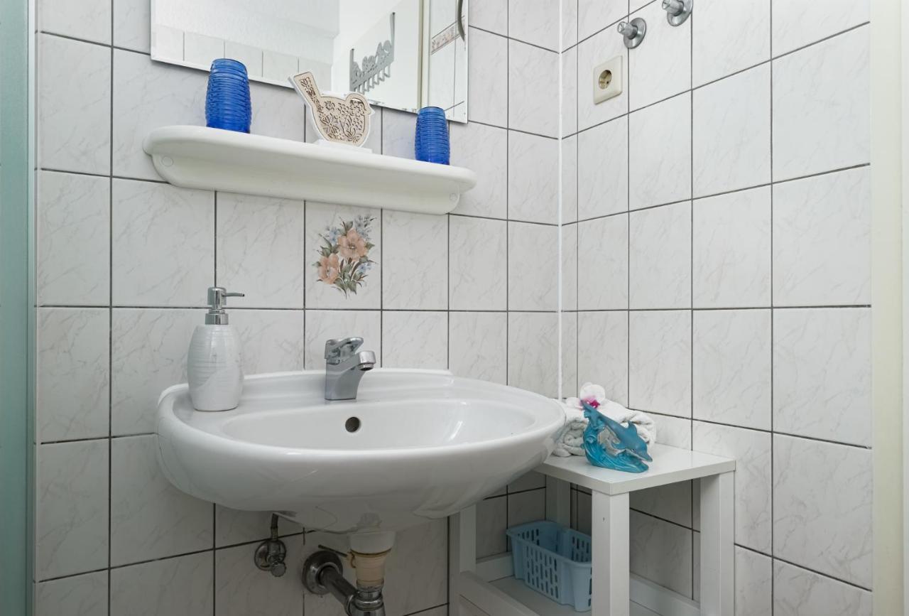 Haus Delphin Apartment Porec Ngoại thất bức ảnh