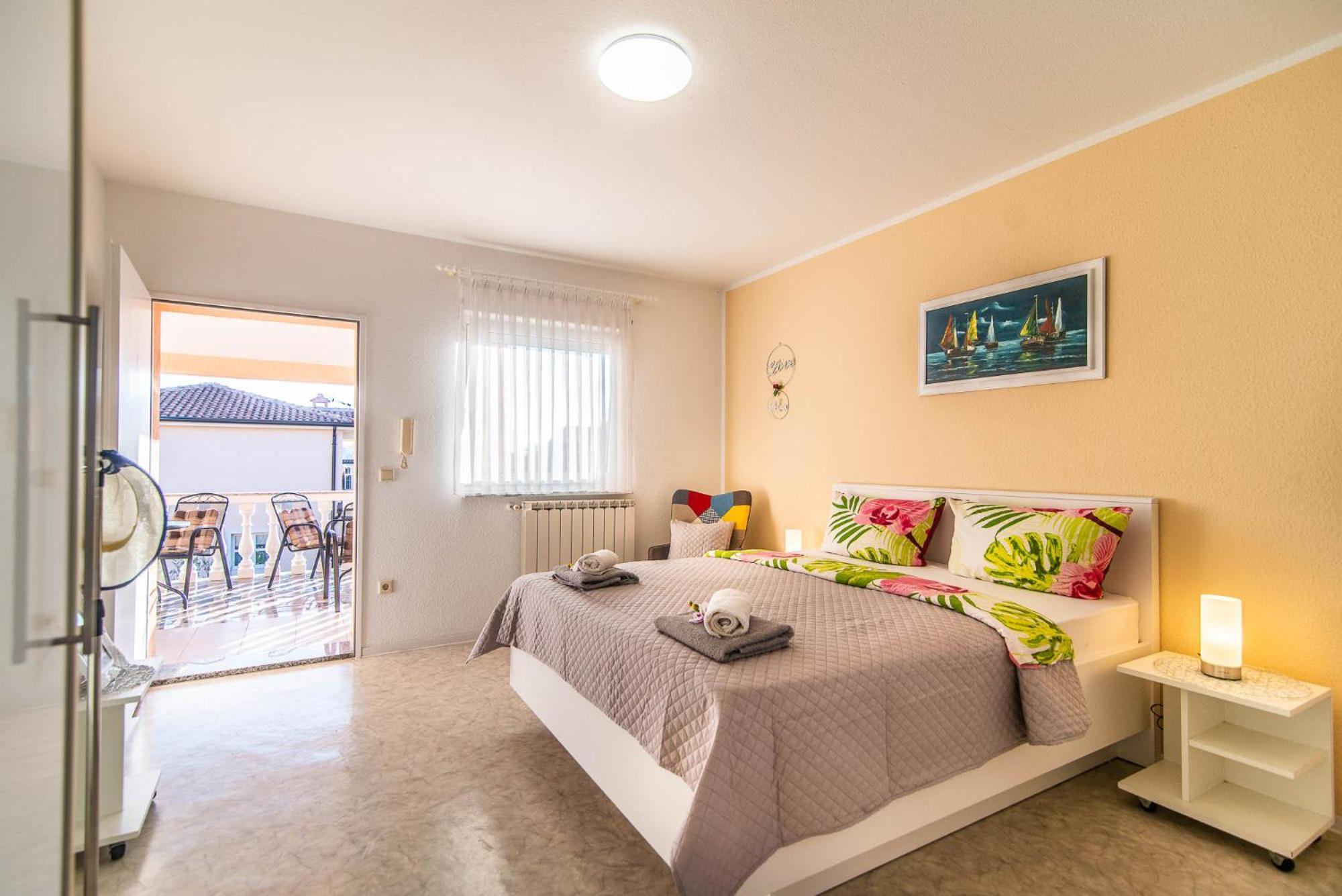 Haus Delphin Apartment Porec Ngoại thất bức ảnh