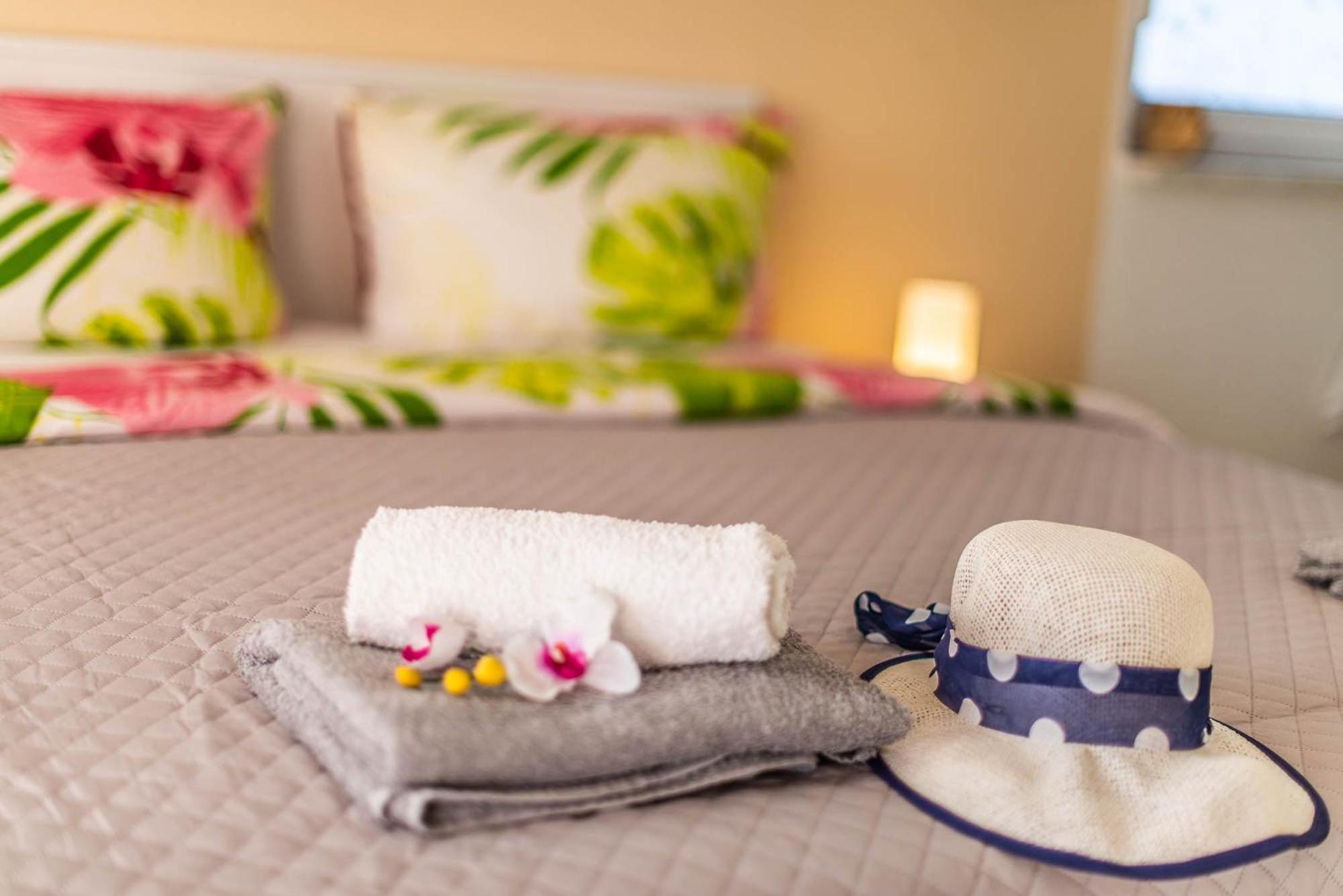 Haus Delphin Apartment Porec Ngoại thất bức ảnh