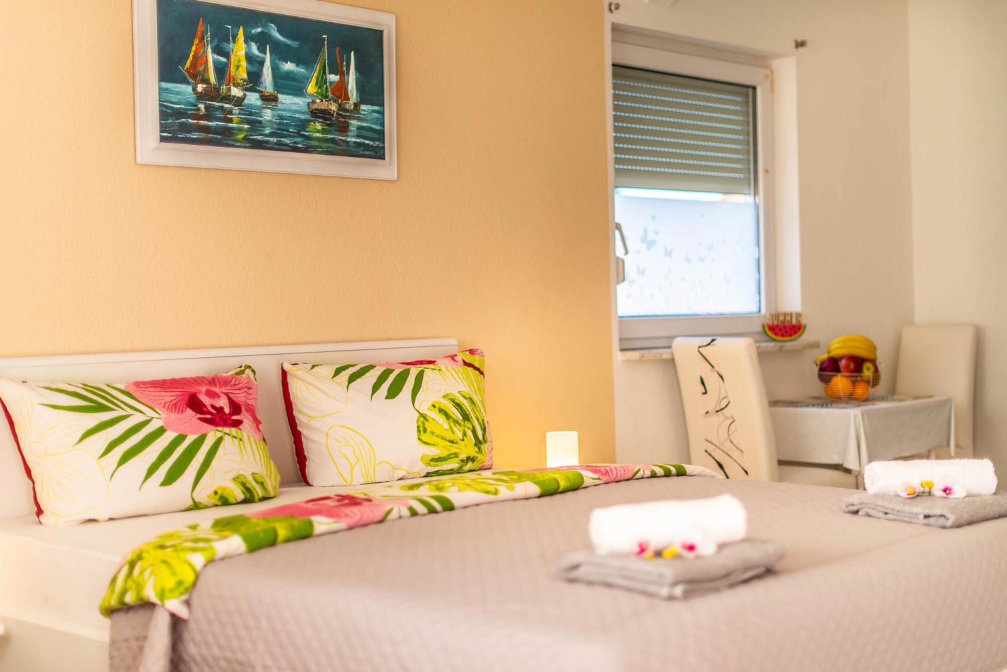 Haus Delphin Apartment Porec Ngoại thất bức ảnh